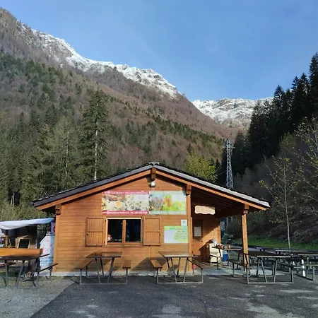 Dormire A Valgoglio Della Diga Pensjonat Leffe